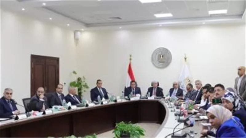 وزير التعليم العالى يرأس اجتماع مجلس أمناء بنك المعرفة المصرى