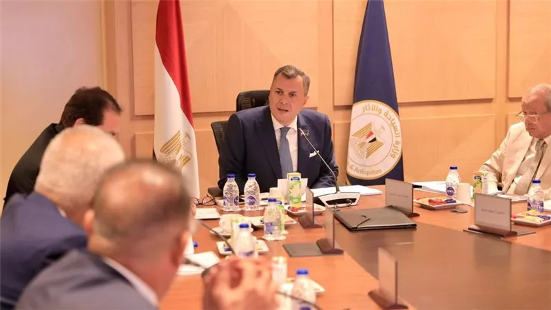 وزير السياحة يترأس الاجتماع الأول للجنة الخاصة بمناقشة الاستراتيجية العامة لتنشيط وتحفيز السياحة في مصر