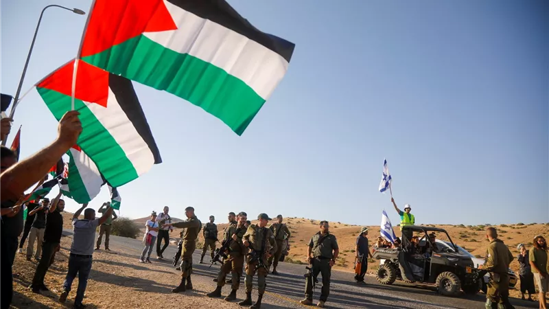 الأيادي المصرية تساعد فلسطين.. مساعدات وحملات للتبرع بالدم