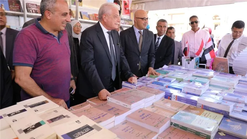 محافظ جنوب سيناء ورئيس هيئة الكتاب يفتتحان المعرض الثاني للكتاب بمشاركة 20 ناشرًا