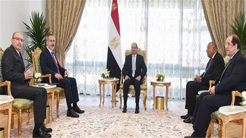تطورات التعاون الثنائي.. تفاصيل لقاء الرئيس ووزير خارجية تركيا