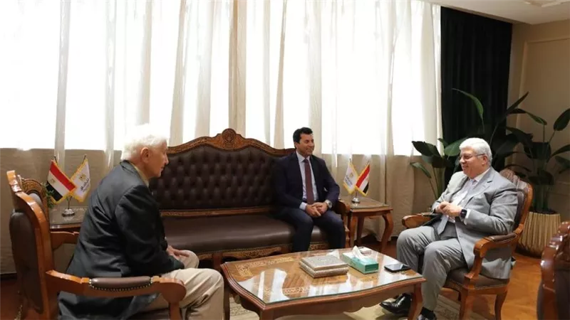 وزير التعليم العالي يرأس اجتماع الاتحاد الرياضي للجامعات بحضور وزير الشباب والرياضة