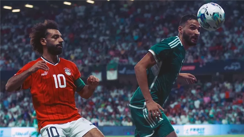 بـ10 لاعبين.. منتخب مصر يتعادل مع الجزائر 1-1 وديًا
