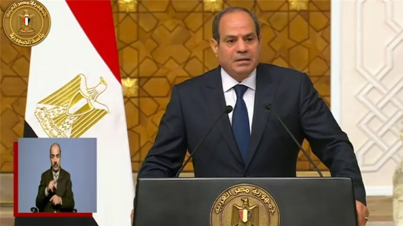 السيسي للحكومة والإعلام: اتكلموا مع الناس.. اتعبوا معايا