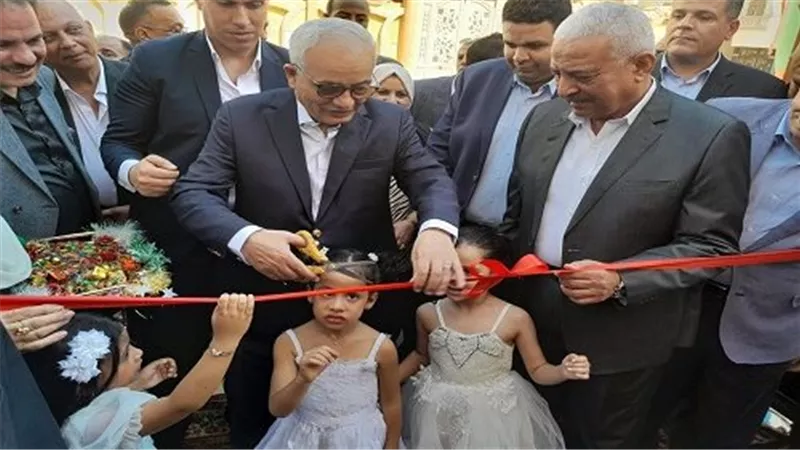 وزير التعليم ومحافظ السويس يفتتحان عدداً من المشروعات التعليمية بالمحافظة