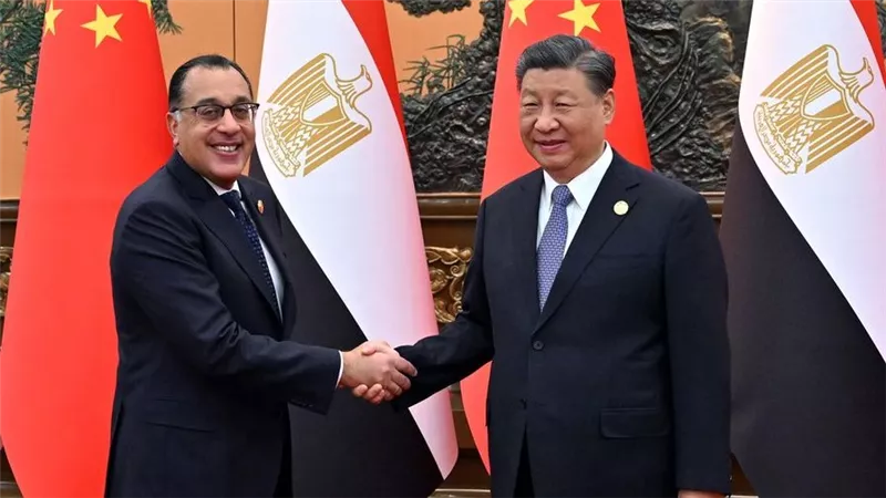 الرئيس الصيني يستقبل رئيس الوزراء بقاعة  الشعب الكبرى