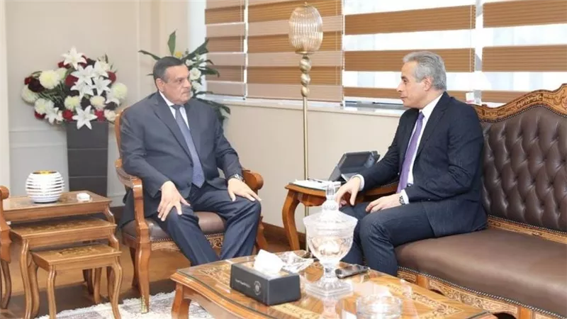 وزيرا التنمية المحلية و العمل يبحثان مجالات التعاون المشترك بين الوزارتين بالمحافظات