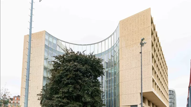 وزير التعليم العالي يعلن فوز مشروع بيت مصر بالمدينة الدولية الجامعية بباريس بجائزة رابطة المعماريين الفرنسيين
