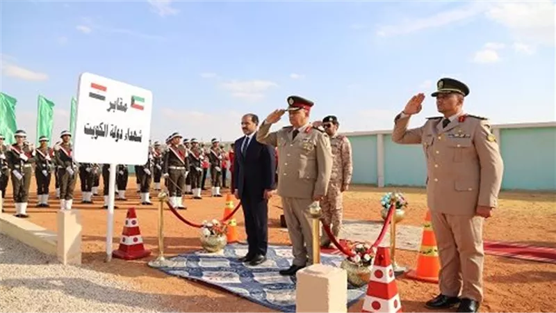 الوزير المفوض القائم بأعمال سفير الكويت بمصر يزور مقابر شهداء الكويت
