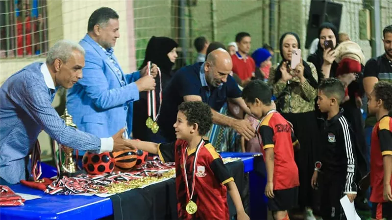 تكريم لاعبي أكاديمية برايفيت بنادي منتخب السويس.