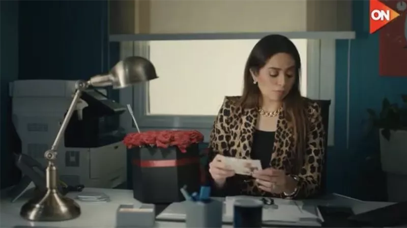 عيشها بفرحة| فنانة شهيرة تقع في الحب بهدية بسيطة