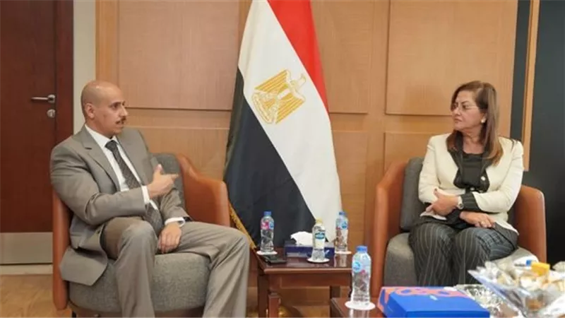 وزيرة التخطيط تلتقي المدير العام للمعهد العربي للتخطيط بالكويت لبحث تعزيز سبل التعاون