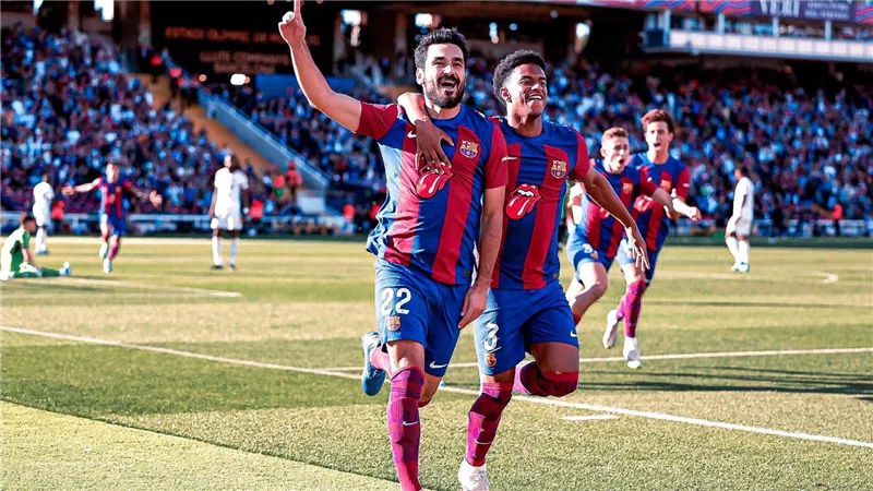 الكلاسيكو كتالوني.. برشلونة يتقدم على ريال مدريد بهدف جوندوجان في الشوط الأول