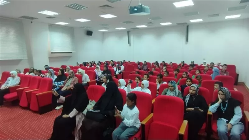قومي السويس ينظم ندوة عن أبطال المقاومة الشعبية في السويس