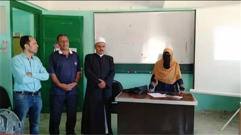  السويس الأزهرية تواصل تدريب معلمي الصف السادس على المناهج