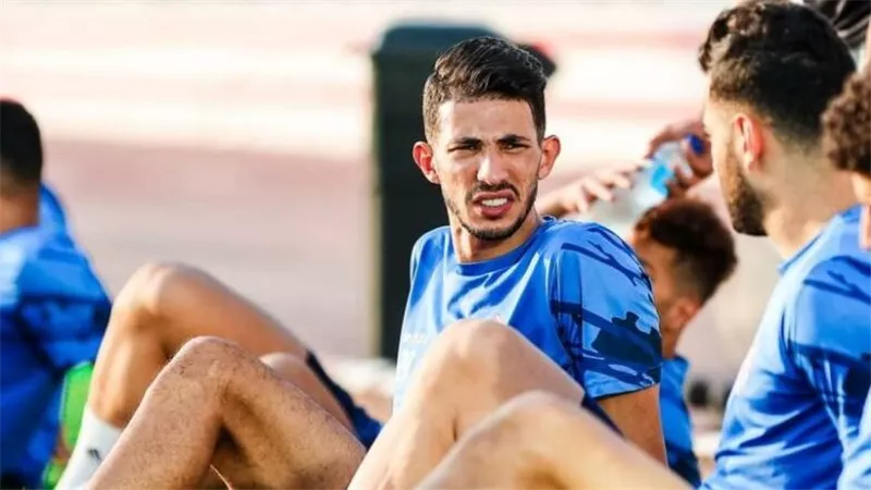 بعد أزمة المعسكر.. أحمد فتوح يغادر مقر الزمالك بعد انتهاء التحقيق معه