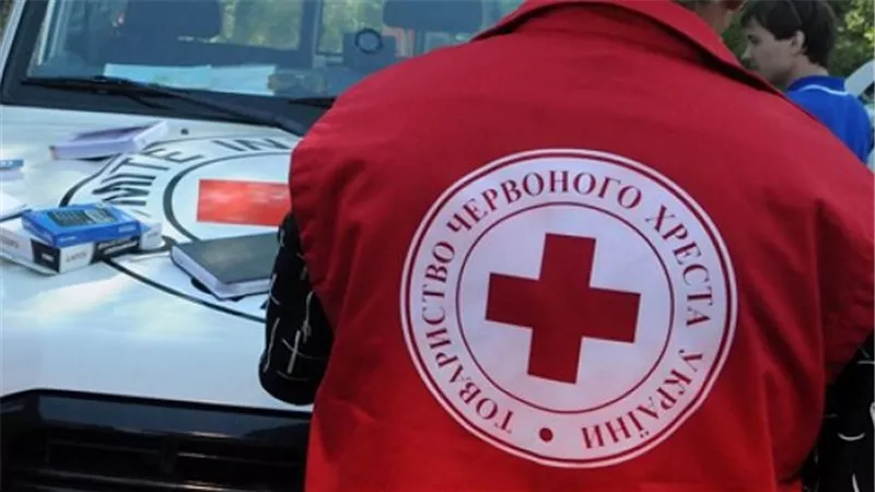 الصليب الأحمر يعلن عن تعرض قافلة مساعدات لإطلاق نار في غزة