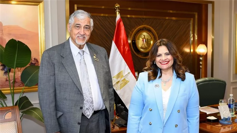 وزيرة الهجرة تستقبل خبيرًا مصريًا بالولايات المتحدة متخصص في مجال البترول وإدارة المخلفات الصناعية 