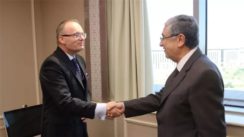 وزير الكهرباء يجتمع  مع سفير التشيك لدى جمهورية مصر العربية لبحث سبل التعاون والاستثمار على أرض مصر 