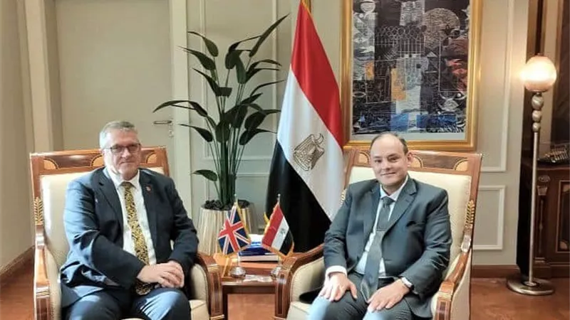 وزير التجارة يستقبل مبعوث قمة الإستثمار «البريطانية- الأفريقية» بالعاصمة الإدارية الجديدة 