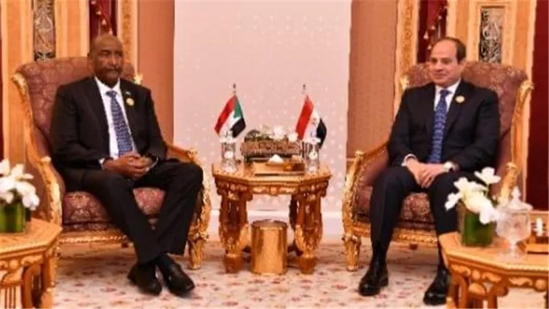 على هامش لقاء رئيس مجلس السيادة السوداني.. الرئيس السيسي يؤكد: مواصلة مصر لسياستها الثابتة والداعمة للسودان