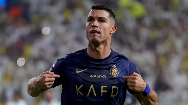 الدوري السعودي.. رونالدو يقود هجوم النصر أمام الوحدة