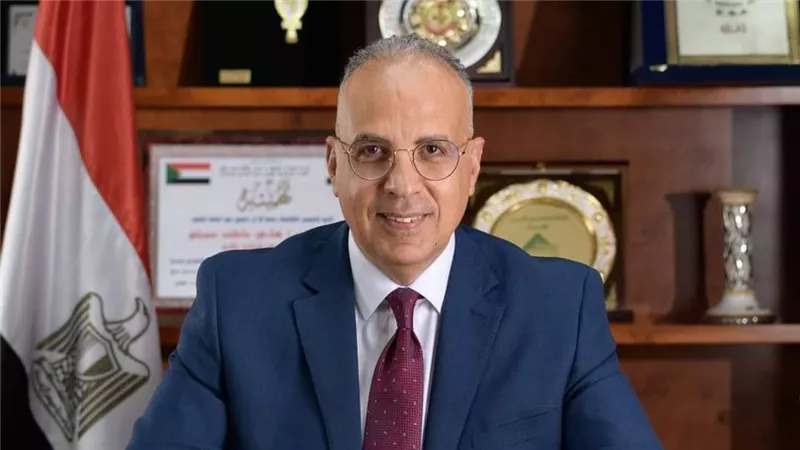 الدكتور سويلم يتابع أعمال تطوير وحماية نهر النيل وفرعيه