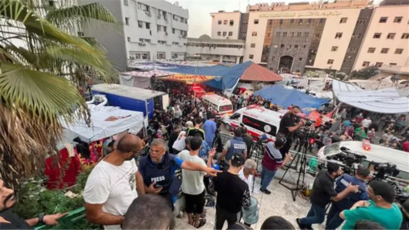 إدخال 300 لتر من السولار.. مدير مجمع الشفاء بغزة يكشف حقيقة عرض إسرائيل
