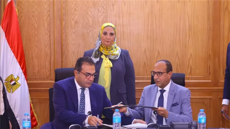 القباج تشهد توقيع بروتوكول تعاون بين بنك ناصر الاجتماعي والبنك المصري الخليجي 