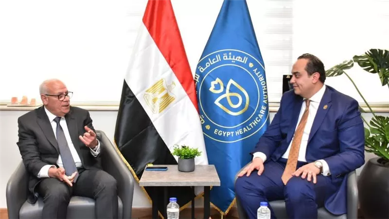 رئيس هيئة الرعاية الصحية يلتقي محافظ بورسعيد بمقر الهيئة بالعاصمة الإدارية الجديدة