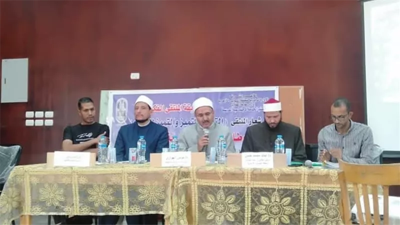 رئيس الأزهر بالسويس يشهد إنطلاق الملتقى الفكري  لطلاب المعاهد