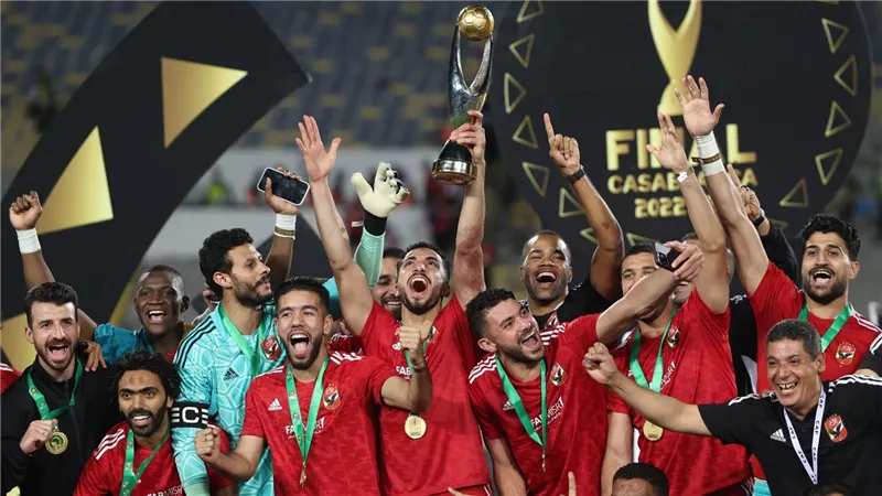 متفوقا على بايرن وبرشلونة.. الأهلي يتصدر تصويت أفضل نادٍ في العالم