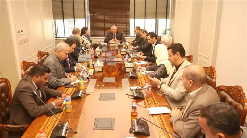 وزير الزراعة يبحث مع وفد الايفاد المشروعات الزراعية المشتركة بين الوزارة والمنظمة الدولية