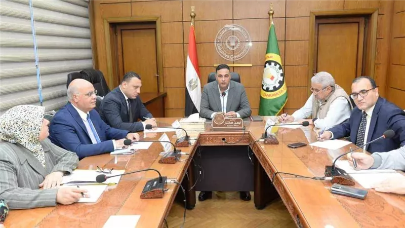 محافظ الدقهلية يجتمع بمجلس ادارة المنطقة الصناعية بجمصة