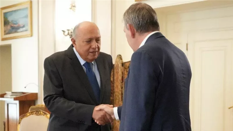 وزير الخارجية سامح شكري يلتقي المفوض العام لوكالة الأونروا في القاهرة