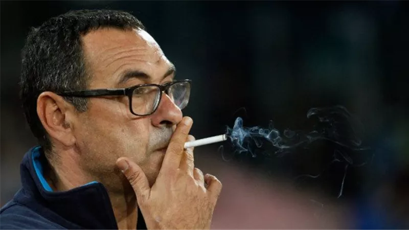 التدخين شرط ساري الوحيد للتدريب في الدوري السعودي