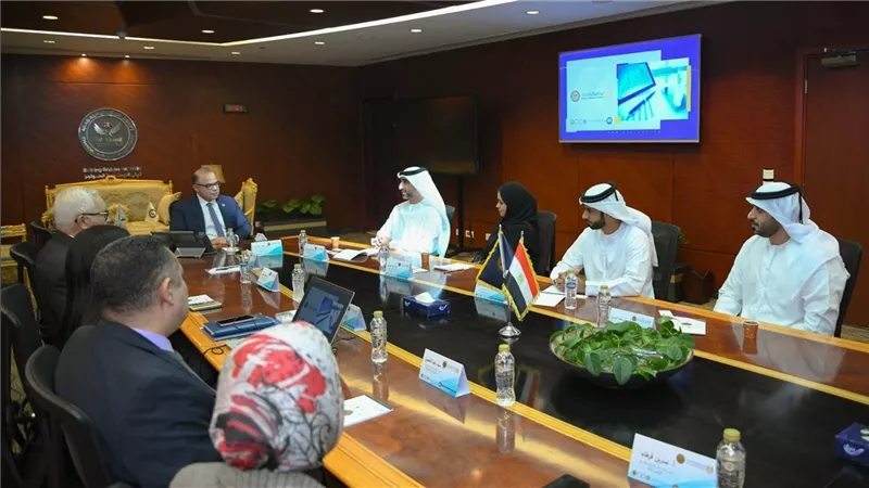 رئيس الرقابة المالية يستقبل وفد مسئولي جهاز أبو ظبي للمحاسبة لبحث سبل التعاون المشترك
