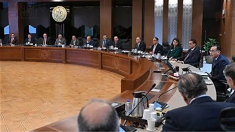 رئيس الوزراء: إعداد لائحة قانون التصالح بمخالفات البناء بالتعاون مع البرلمان