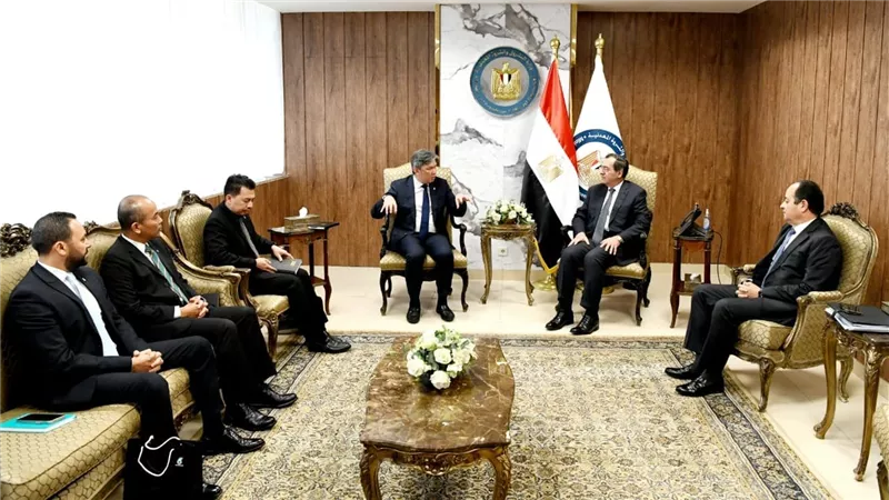 وزير البترول يستقبل رئيس شركة دانة غاز 