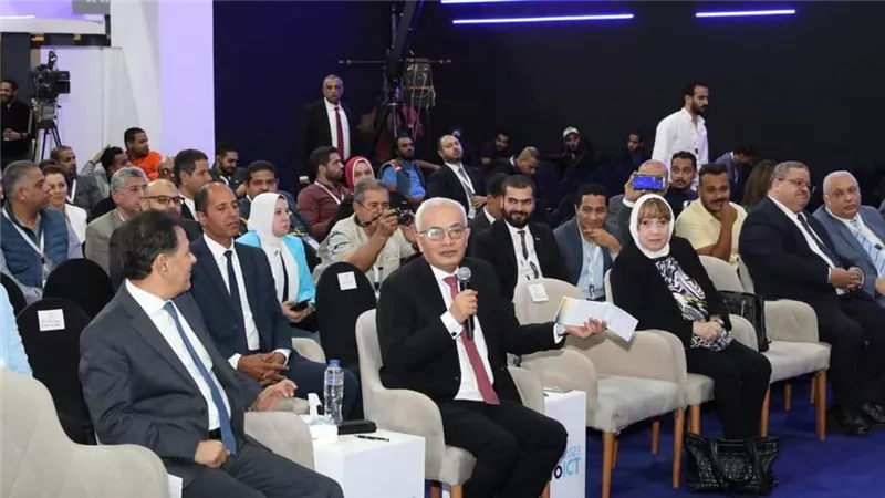 وزير التربية والتعليم يشهد ندوة بعنوان 