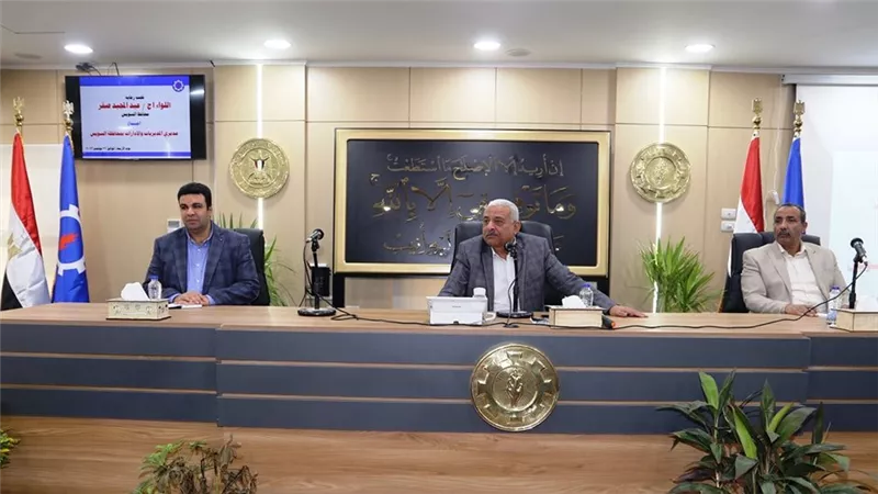 محافظ السويس يطالب الجميع بالنزول الى لجان الإنتخابات الرئاسية للتعبيرعن حقهم الإنتخابي