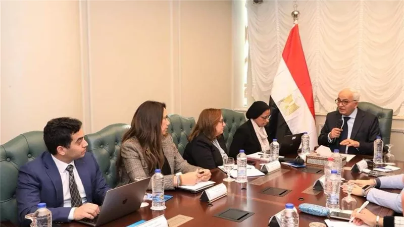 وزير التربية والتعليم يستقبل وفد البنك الدولى لمتابعة أوجه التعاون المشترك