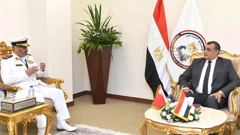 وزير الدولة للإنتاج الحربي يستقبل مدير إدارة التصنيع والتطوير الحربي بالبحرين
