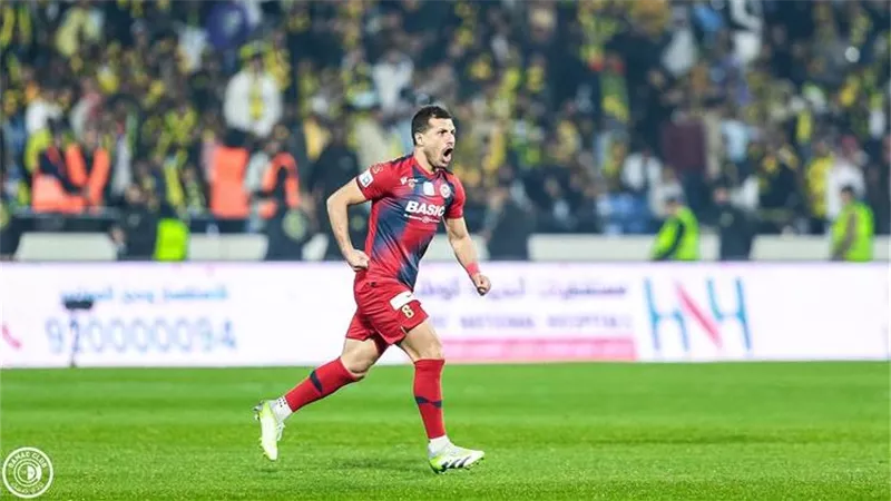منافس الأهلي المحتمل.. طارق حامد يسجل ويقود ضمك لفوز كبير على الاتحاد