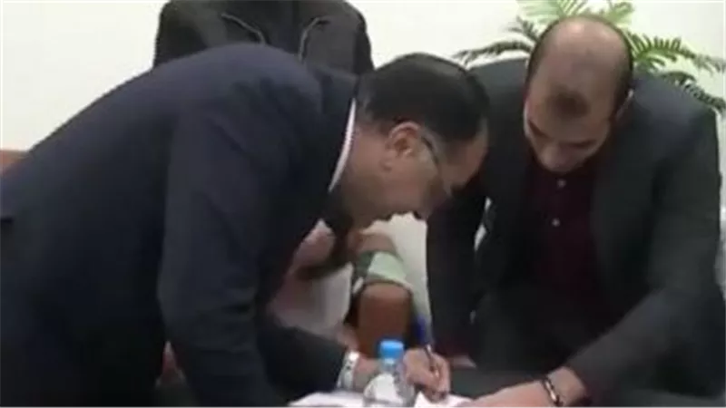 رئيس الوزراء عقب الإدلاء بصوته: لازم نمارس حقنا الانتخابى والدستورى