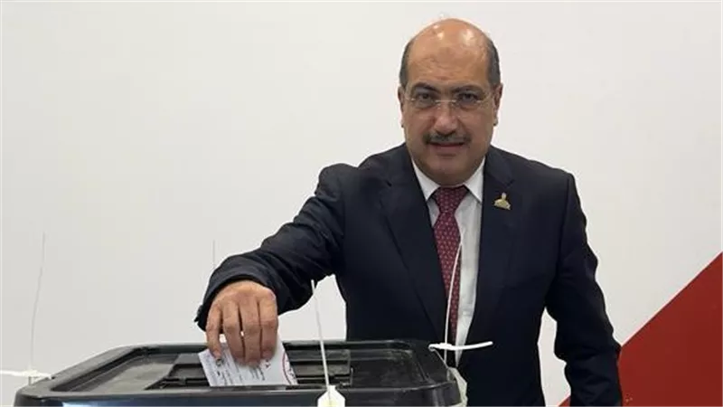 رئيس برلمانية الشعب الجمهوري بالشيوخ يدلي بصوته الانتخابي ويؤكد المشاركة الإيجابية رسالة للعالم بأن لمصر شعب واعٍ لا يتخلى عن حقوقه ويؤدي واجباته