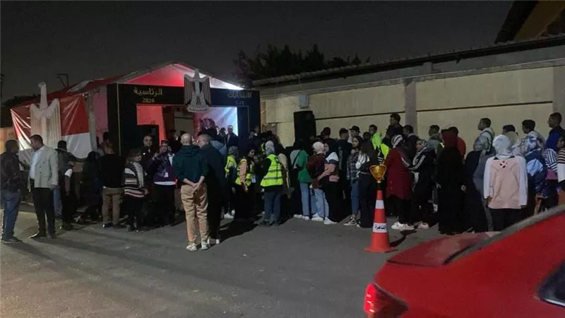 نظرًا لإقبال الناخبين.. محافظ القاهرة: استمرار التصويت في 14 لجنة بعد الـ 9 مساءً 