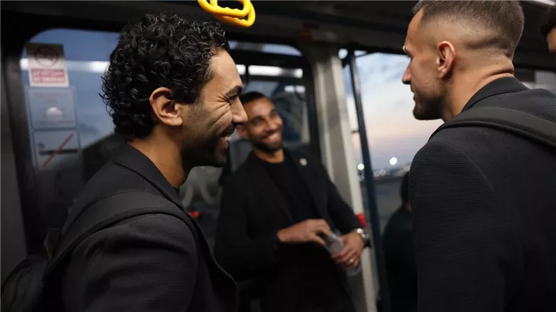 صور.. بعثة الأهلي تصل السعودية استعدادا للمشاركة في كأس العالم للأندية