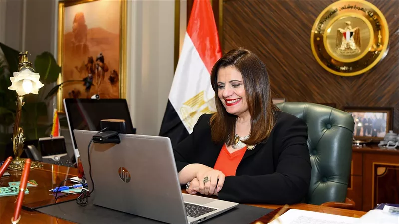 وزيرة الهجرة تتواصل مع الهيئة العامة للاستثمار لدعم مستثمر مصري بفرنسا لإنهاء إجراءات تأسيس مشروعه بالمنطقة الاقتصادية لقناة السويس