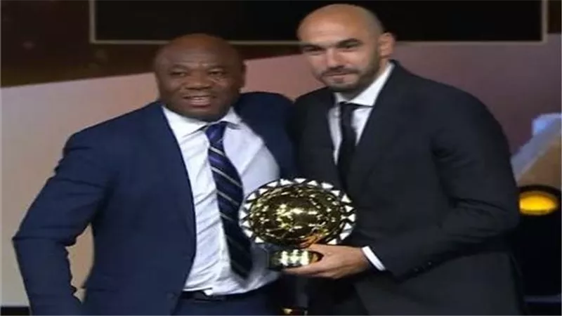 حفل جوائز الكاف.. وليد الركراكي يتوج بجائزة أفضل مدرب في إفريقيا